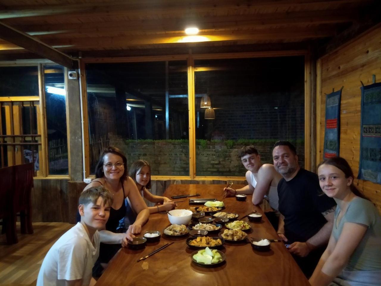 Tavan Dragon House Lao Cai Esterno foto